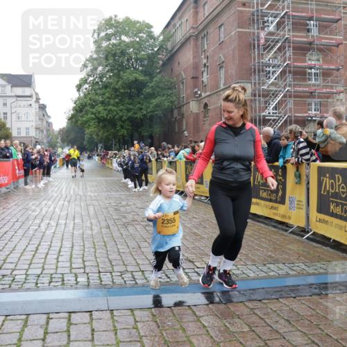13.09.2026 - Kiel Lauf Yannick Fuchs http://msf.ph/oto/10275826 13.09.2026 08:38:36 Ziel 10005, 281, 4085, 4423, 4734, 7477, 8382, 8428, 9791, 9921, 11412, 11810, 12581, 2355, 9149, 1807, 2936, 7477, 11412 meine-sportfotos.de