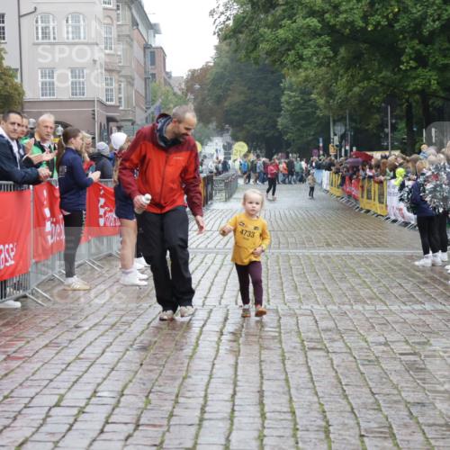 13.09.2026 - Kiel Lauf Yannick Fuchs http://msf.ph/oto/10275976 13.09.2026 08:39:04 Ziel 5216, 2355, 9149, 10005, 5267, 4423, 10005 meine-sportfotos.de