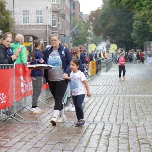 13.09.2026 - Kiel Lauf Yannick Fuchs http://msf.ph/oto/10276045 13.09.2026 08:39:20 Ziel 5267, 2355, 5216, 9149, 4733, 9149 meine-sportfotos.de