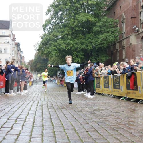 13.09.2026 - Kiel Lauf Yannick Fuchs http://msf.ph/oto/10276365 13.09.2026 08:49:19 Ziel 135 meine-sportfotos.de