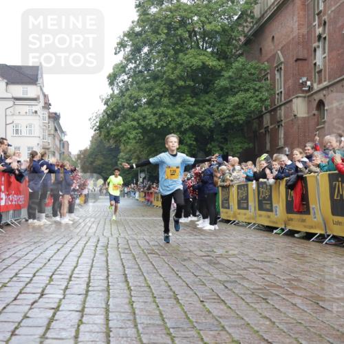 13.09.2026 - Kiel Lauf Yannick Fuchs http://msf.ph/oto/10276371 13.09.2026 08:49:19 Ziel 135 meine-sportfotos.de