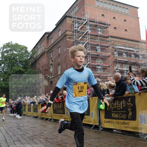 13.09.2026 - Kiel Lauf Yannick Fuchs http://msf.ph/oto/10276425 13.09.2026 08:49:21 Ziel 135, 6891 meine-sportfotos.de