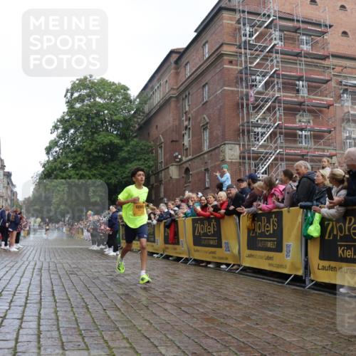 13.09.2026 - Kiel Lauf Yannick Fuchs http://msf.ph/oto/10276456 13.09.2026 08:49:22 Ziel 135, 6891 meine-sportfotos.de