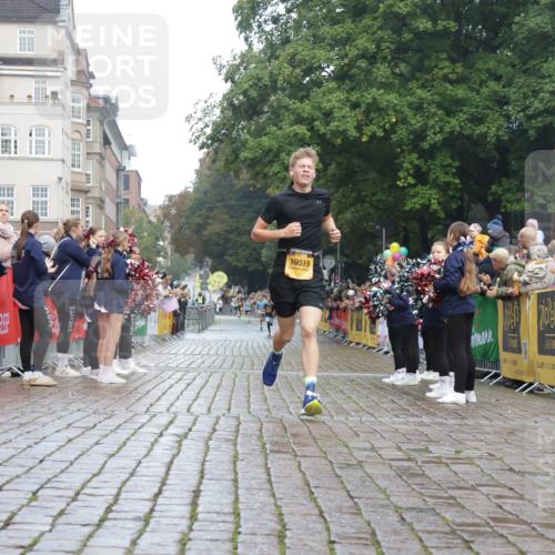 13.09.2026 - Kiel Lauf Yannick Fuchs http://msf.ph/oto/10276525 13.09.2026 08:49:31 Ziel 135, 6891, 10319 meine-sportfotos.de