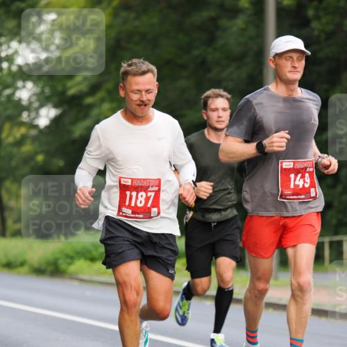 13.09.2026 - 21. swb-Marathon Bremen TobiasT http://msf.ph/oto/10276789 13.09.2026 11:29:34 Laufen 1187, 0027, 21, 149, 21, 40 meine-sportfotos.de