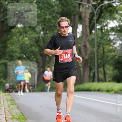 13.09.2026 - 21. swb-Marathon Bremen TobiasT http://msf.ph/oto/10276934 13.09.2026 11:35:49 Laufen 1118 meine-sportfotos.de