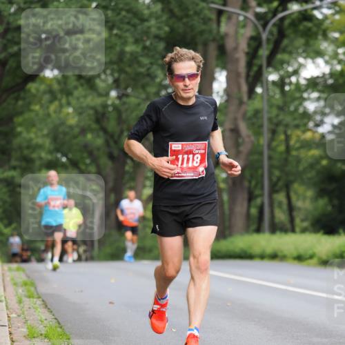 13.09.2026 - 21. swb-Marathon Bremen TobiasT http://msf.ph/oto/10276943 13.09.2026 11:35:49 Laufen 1118 meine-sportfotos.de