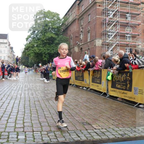 13.09.2026 - Kiel Lauf Yannick Fuchs http://msf.ph/oto/10277424 13.09.2026 08:50:30 Ziel 3487, 7511, 10359, 1710, 2909, 3167, 5168, 5258, 8786, 11542, 497, 2125, 2443, 3106, 5792, 9612, 10987, 10319 meine-sportfotos.de