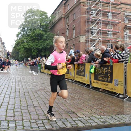 13.09.2026 - Kiel Lauf Yannick Fuchs http://msf.ph/oto/10277430 13.09.2026 08:50:31 Ziel 2443, 3487, 7511, 10359, 1710, 2909, 3167, 5168, 5258, 8786, 11542, 497, 2125, 3106, 5792, 9612, 10987, 10319 meine-sportfotos.de