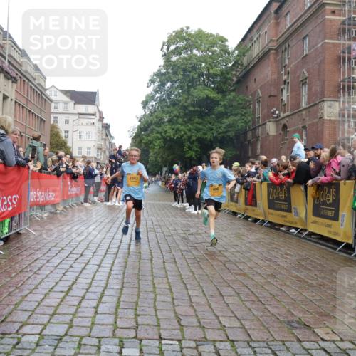 13.09.2026 - Kiel Lauf Yannick Fuchs http://msf.ph/oto/10277633 13.09.2026 08:50:42 Ziel 497, 2125, 2443, 3106, 5792, 7511, 9612, 10987, 1710, 3167, 3487, 8786, 10359, 11542, 496, 2343, 5959, 10957, 1710, 2909, 5168, 5258, 8786 meine-sportfotos.de