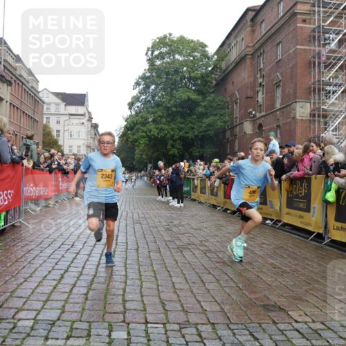 13.09.2026 - Kiel Lauf Yannick Fuchs http://msf.ph/oto/10277651 13.09.2026 08:50:42 Ziel 497, 2125, 2443, 3106, 5792, 7511, 9612, 10987, 1710, 3167, 3487, 8786, 10359, 11542, 496, 2343, 5959, 10957, 1710, 2909, 5168, 5258, 8786 meine-sportfotos.de