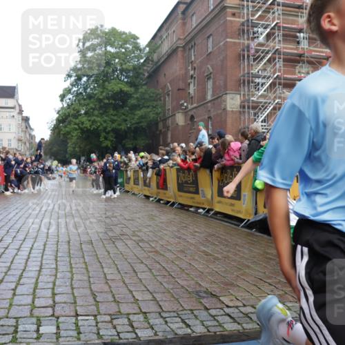 13.09.2026 - Kiel Lauf Yannick Fuchs http://msf.ph/oto/10277748 13.09.2026 08:50:51 Ziel 497, 2125, 3106, 5792, 5959, 9612, 10957, 10987, 2443, 3167, 3487, 7511, 10359, 496, 1724, 2343, 10970, 11688, 3167, 8786, 11542 meine-sportfotos.de