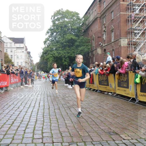13.09.2026 - Kiel Lauf Yannick Fuchs http://msf.ph/oto/10278044 13.09.2026 08:51:04 Ziel 496, 1724, 2343, 10957, 10970, 497, 2125, 2443, 3106, 5792, 5959, 7511, 9612, 10359, 10957, 10987, 909, 1238, 3683, 4159, 4741, 5010, 5211, 7033, 10463, 11688, 3487, 10359 meine-sportfotos.de