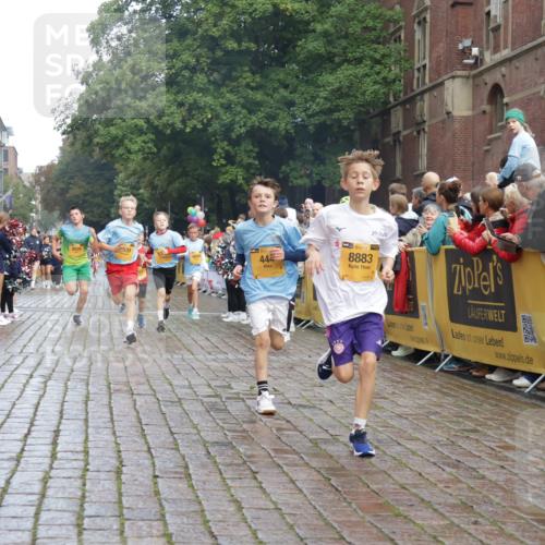 13.09.2026 - Kiel Lauf Yannick Fuchs http://msf.ph/oto/10278123 13.09.2026 08:51:08 Ziel 496, 1238, 1724, 2343, 10463, 10970, 11688, 497, 2125, 2443, 3106, 5792, 5959, 7511, 9612, 10957, 10987, 444, 909, 3683, 4159, 4741, 5010, 5211, 5439, 7033, 8657, 8883, 9379, 9929, 2443, 7511, 10359 meine-sportfotos.de
