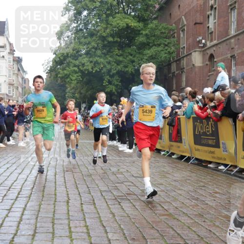 13.09.2026 - Kiel Lauf Yannick Fuchs http://msf.ph/oto/10278168 13.09.2026 08:51:10 Ziel 1238, 1724, 5010, 7033, 10463, 10970, 11688, 496, 497, 2125, 2343, 2443, 3106, 5792, 5959, 9612, 10957, 10987, 444, 909, 3683, 4159, 4741, 5211, 5439, 5906, 6699, 8657, 8883, 9379, 9929, 2443, 7511, 10359 meine-sportfotos.de
