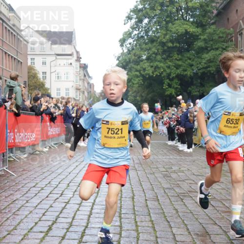 13.09.2026 - Kiel Lauf Yannick Fuchs http://msf.ph/oto/10278435 13.09.2026 08:51:24 Ziel 444, 909, 3683, 4159, 4741, 5010, 5211, 5439, 6699, 7033, 8657, 8883, 9379, 9929, 496, 1238, 1724, 2343, 5010, 5959, 10463, 10957, 10970, 11688, 1243, 3779, 3901, 5130, 5580, 5793, 5906, 5976, 6532, 7521, 8206, 8538, 11448, 12467, 497, 2125, 3106, 5792, 5959, 9612, 10987 meine-sportfotos.de