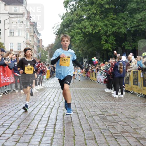 13.09.2026 - Kiel Lauf Yannick Fuchs http://msf.ph/oto/10278949 13.09.2026 08:51:52 Ziel 1210, 1572, 2020, 5169, 5580, 6205, 7171, 8543, 8700, 11448, 12102, 12467, 444, 909, 1243, 3683, 3779, 3901, 4741, 5130, 5211, 5439, 5793, 5906, 5976, 6532, 6699, 7521, 8206, 8538, 8657, 8883, 9379, 9929, 12467, 2015, 3178, 3392, 3538, 3557, 5810, 6372, 7034, 8477, 8736, 10826, 11608, 909, 1238, 3683, 4159, 5010, 7033, 10463, 11688 meine-sportfotos.de