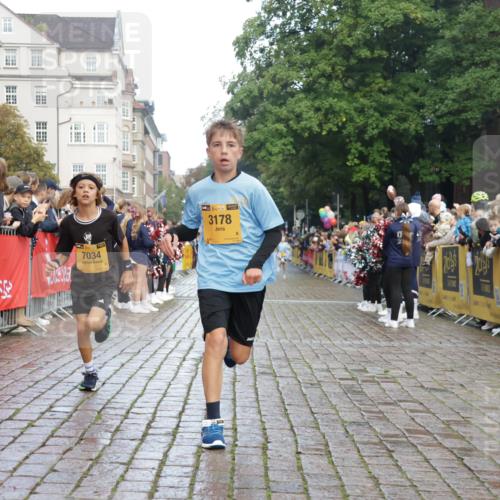 13.09.2026 - Kiel Lauf Yannick Fuchs http://msf.ph/oto/10278966 13.09.2026 08:51:53 Ziel 1210, 1572, 2020, 5169, 5580, 6205, 7171, 8543, 8700, 11448, 12102, 444, 909, 1243, 3683, 3779, 3901, 4741, 5130, 5211, 5439, 5793, 5906, 5976, 6532, 6699, 7521, 8206, 8538, 8657, 8883, 9379, 9929, 11448, 12467, 2015, 3178, 3392, 3538, 3557, 5810, 6372, 7034, 8477, 8736, 10826, 11608, 909, 1238, 3683, 4159, 4741, 5010, 7033, 10463, 11688 meine-sportfotos.de