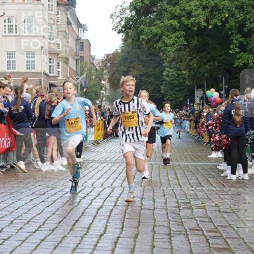 13.09.2026 - Kiel Lauf Yannick Fuchs http://msf.ph/oto/10279049 13.09.2026 08:52:02 Ziel 2015, 2020, 3392, 3538, 3557, 5810, 6205, 6372, 7171, 8736, 10826, 11608, 1210, 1243, 1572, 2020, 3779, 3901, 5130, 5169, 5439, 5580, 5793, 5906, 5976, 6532, 6699, 7521, 8206, 8538, 8543, 8657, 8700, 9379, 9929, 11448, 12102, 12467, 1647, 1809, 3178, 3871, 6937, 7034, 8477, 9381, 10102, 11752, 444, 909, 3683, 4741, 5211, 5439, 5906, 6699, 8657, 8883, 9379, 9929 meine-sportfotos.de
