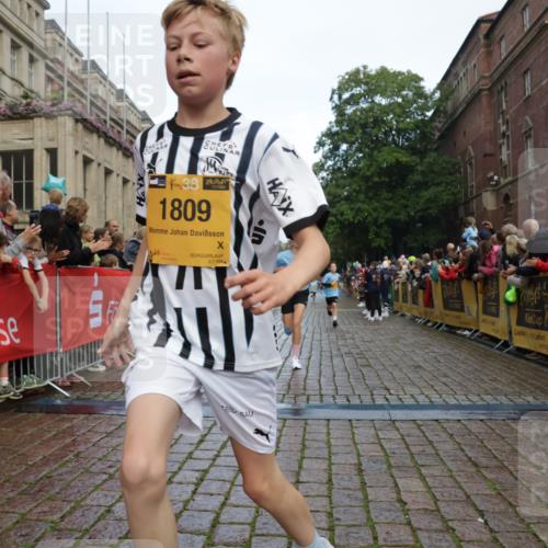 13.09.2026 - Kiel Lauf Yannick Fuchs http://msf.ph/oto/10279113 13.09.2026 08:52:05 Ziel 2015, 3178, 3392, 3538, 3557, 5810, 6205, 6372, 8477, 8736, 10826, 11608, 1210, 1243, 1572, 2020, 3779, 3901, 5130, 5169, 5580, 5793, 5906, 5976, 6205, 6532, 7171, 7521, 8206, 8538, 8543, 8700, 11448, 12102, 12467, 1647, 1809, 3871, 6517, 6937, 7034, 9381, 10102, 11752, 444, 1243, 5439, 5906, 6699, 8206, 8657, 8883, 9379, 9929 meine-sportfotos.de