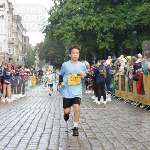 13.09.2026 - Kiel Lauf Yannick Fuchs http://msf.ph/oto/10279145 13.09.2026 08:52:07 Ziel 2015, 3178, 3392, 3538, 3557, 5810, 6372, 7034, 8477, 8736, 10826, 11608, 1210, 1243, 1572, 2020, 3779, 3901, 5130, 5169, 5580, 5793, 5976, 6205, 6532, 7171, 7521, 8538, 8543, 8700, 11448, 12102, 12467, 1647, 1809, 3871, 6517, 6937, 9381, 10102, 11752, 444, 1243, 5439, 5793, 5906, 6699, 8206, 8657, 8883, 9379, 9929 meine-sportfotos.de