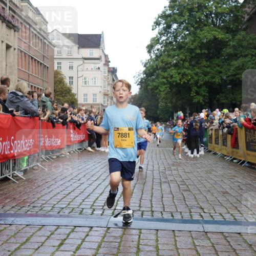 13.09.2026 - Kiel Lauf Yannick Fuchs http://msf.ph/oto/10279199 13.09.2026 08:52:12 Ziel 2015, 3178, 3871, 5810, 6372, 6937, 7034, 8477, 8736, 10102, 10826, 11608, 11752, 1210, 1572, 2020, 3392, 3538, 3557, 3779, 3901, 5130, 5169, 5580, 5810, 5976, 6205, 6532, 7171, 7521, 8538, 8543, 8700, 11448, 12102, 12467, 1647, 1809, 3782, 5075, 6517, 7881, 9381, 10396, 1243, 3779, 3901, 5130, 5793, 5906, 5976, 6532, 7521, 8206, 8538 meine-sportfotos.de