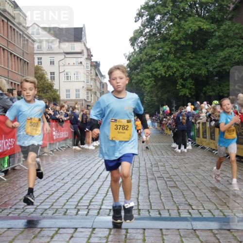 13.09.2026 - Kiel Lauf Yannick Fuchs http://msf.ph/oto/10279235 13.09.2026 08:52:14 Ziel 2015, 3178, 3871, 6937, 7034, 8477, 8736, 10102, 10826, 11608, 11752, 1210, 1572, 2020, 3392, 3538, 3557, 3779, 5169, 5580, 5810, 6205, 6372, 6532, 7171, 7521, 8538, 8543, 8700, 11448, 11608, 12102, 12467, 1647, 1809, 3782, 5075, 6517, 7881, 9381, 10396, 1243, 3779, 3901, 5130, 5793, 5976, 6532, 7521, 8538, 12467 meine-sportfotos.de