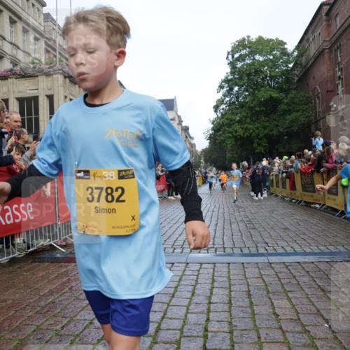 13.09.2026 - Kiel Lauf Yannick Fuchs http://msf.ph/oto/10279261 13.09.2026 08:52:15 Ziel 2015, 3178, 3871, 6937, 7034, 8477, 8736, 10102, 10826, 11752, 1210, 1572, 2020, 3392, 3538, 3557, 5169, 5580, 5810, 6205, 6372, 6532, 7171, 7521, 8543, 8700, 11448, 11608, 12102, 12467, 1647, 1809, 3782, 5075, 6517, 7881, 9381, 10396, 10779, 1243, 3779, 3901, 5130, 5793, 5976, 6532, 7521, 8538, 11448, 12467 meine-sportfotos.de