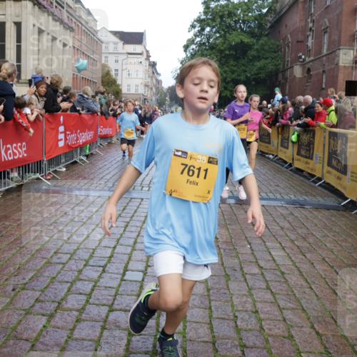 13.09.2026 - Kiel Lauf Yannick Fuchs http://msf.ph/oto/10279542 13.09.2026 08:52:36 Ziel 1799, 2613, 3782, 5075, 5121, 7881, 7894, 8745, 10396, 10779, 12460, 1647, 1809, 2015, 3178, 3392, 3871, 5810, 6372, 6517, 6937, 7034, 8477, 8736, 9381, 10102, 10826, 11608, 11752, 237, 2402, 2609, 4158, 4668, 5147, 5149, 5334, 5405, 6210, 6283, 7025, 7423, 7611, 10024, 10414, 10991, 11248, 12397, 12454, 12488, 3392, 3538, 3557, 5810, 6205, 6372, 11608 meine-sportfotos.de