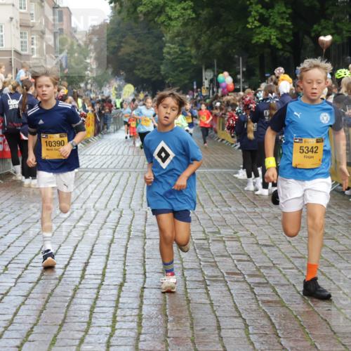 13.09.2026 - Kiel Lauf Yannick Fuchs http://msf.ph/oto/10279723 13.09.2026 08:52:51 Ziel 237, 2402, 2609, 4158, 4668, 5121, 5147, 5149, 5334, 5405, 6210, 6283, 7025, 7423, 7611, 8745, 10024, 10414, 10991, 11248, 12397, 12454, 12488, 1647, 1799, 1809, 2613, 3782, 3871, 5075, 5121, 6517, 6937, 7881, 7894, 8745, 9381, 10102, 10396, 10779, 11752, 12460, 1263, 4756, 5342, 5373, 6579, 7085, 8018, 8510, 8601, 10390, 10627, 11706, 3178, 3871, 6937, 7034, 10102, 11752 meine-sportfotos.de