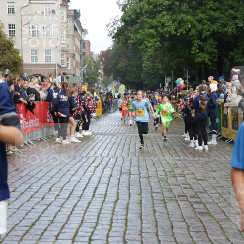 13.09.2026 - Kiel Lauf Yannick Fuchs http://msf.ph/oto/10279762 13.09.2026 08:52:53 Ziel 237, 1263, 2402, 2609, 4158, 4668, 5147, 5149, 5334, 5405, 6210, 6283, 7025, 7423, 7611, 10024, 10414, 10627, 10991, 11248, 11706, 12397, 12454, 12488, 1647, 1799, 1809, 2613, 3782, 5075, 5121, 5334, 6517, 7881, 7894, 8745, 9381, 10396, 10779, 12460, 4060, 4756, 5342, 5373, 5436, 6579, 7085, 8018, 8510, 8601, 10390, 1647, 1809, 3871, 6937, 7034, 10102, 11752 meine-sportfotos.de