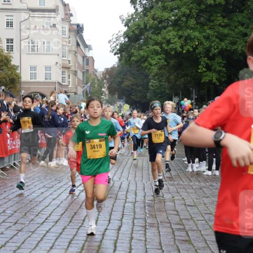 13.09.2026 - Kiel Lauf Yannick Fuchs http://msf.ph/oto/10279864 13.09.2026 08:53:01 Ziel 237, 1263, 4756, 5147, 5149, 5373, 6210, 6579, 7085, 7611, 8018, 8510, 10024, 10627, 10991, 11706, 12488, 1799, 2402, 2609, 2613, 3782, 4158, 4668, 5075, 5121, 5334, 5405, 6210, 6283, 7025, 7423, 7881, 7894, 8745, 10396, 10414, 10779, 11248, 12397, 12454, 12460, 1919, 2743, 2985, 3316, 3419, 4060, 5342, 5436, 6103, 7170, 7875, 8095, 8541, 8601, 8819, 10390, 1647, 1809, 6517, 7881, 9381 meine-sportfotos.de
