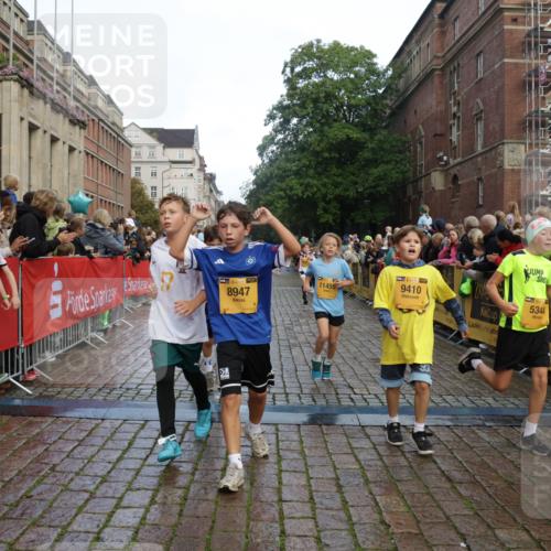 13.09.2026 - Kiel Lauf Yannick Fuchs http://msf.ph/oto/10279976 13.09.2026 08:53:09 Ziel 4060, 4756, 5342, 5373, 5436, 6579, 7085, 8018, 8510, 8601, 10390, 237, 1263, 1799, 2402, 2609, 2613, 4158, 4668, 5121, 5147, 5149, 5334, 5373, 5405, 6210, 6283, 7025, 7423, 7611, 7894, 8745, 10024, 10414, 10627, 10779, 10991, 11248, 11706, 12397, 12454, 12460, 12488, 347, 1919, 2570, 2614, 2743, 2985, 3210, 3316, 3328, 3419, 4291, 5284, 5344, 6103, 6846, 6894, 6979, 7170, 7635, 7875, 8095, 8541, 8819, 8947, 9410, 10122, 11455, 12168, 2613, 3782, 5075, 7881 meine-sportfotos.de