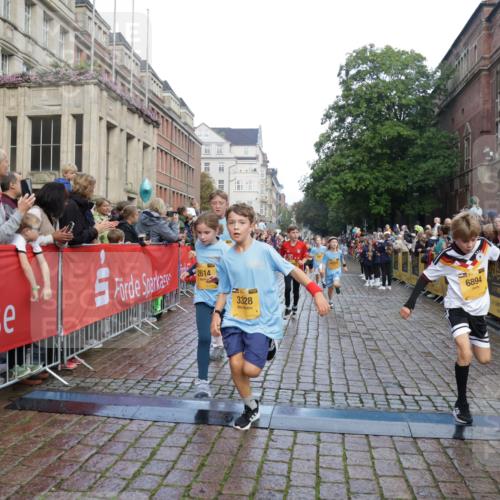 13.09.2026 - Kiel Lauf Yannick Fuchs http://msf.ph/oto/10280004 13.09.2026 08:53:11 Ziel 2985, 3316, 4060, 4756, 5342, 5436, 6103, 6579, 7085, 8018, 8510, 8601, 8819, 10390, 237, 1263, 1799, 2402, 2609, 2613, 4158, 4668, 5121, 5147, 5149, 5334, 5373, 5405, 6210, 6283, 7025, 7423, 7611, 7894, 8745, 10024, 10414, 10627, 10991, 11248, 11706, 12397, 12454, 12460, 12488, 347, 1159, 1919, 2570, 2614, 2743, 3210, 3328, 3419, 4291, 5177, 5284, 5344, 6846, 6894, 6979, 7170, 7240, 7635, 7875, 8095, 8541, 8857, 8947, 9410, 10122, 11455, 12168, 2613, 3782, 5075 meine-sportfotos.de