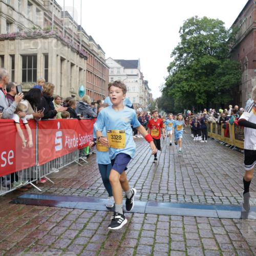 13.09.2026 - Kiel Lauf Yannick Fuchs http://msf.ph/oto/10280009 13.09.2026 08:53:11 Ziel 2985, 3316, 4060, 4756, 5342, 5436, 6103, 6579, 7085, 8018, 8510, 8601, 8819, 10390, 237, 1263, 1799, 2402, 2609, 2613, 4158, 4668, 5121, 5147, 5149, 5334, 5373, 5405, 6210, 6283, 7025, 7423, 7611, 7894, 8745, 10024, 10414, 10627, 10991, 11248, 11706, 12397, 12454, 12460, 12488, 347, 1159, 1919, 2570, 2614, 2743, 3210, 3328, 3419, 4291, 5177, 5284, 5344, 6846, 6894, 6979, 7170, 7240, 7635, 7875, 8095, 8541, 8857, 8947, 9410, 10122, 11455, 12168, 2613, 3782, 5075 meine-sportfotos.de