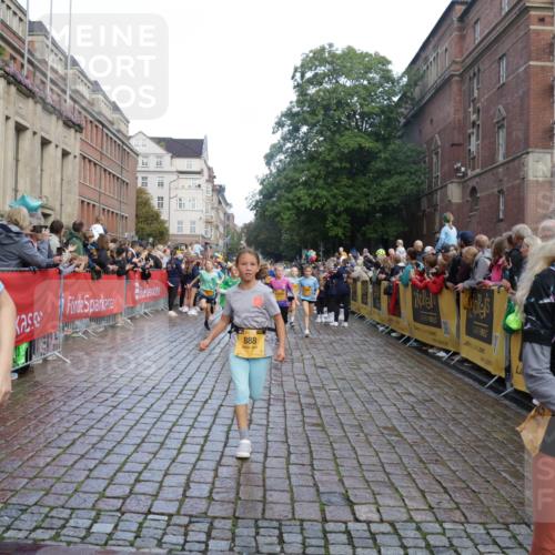 13.09.2026 - Kiel Lauf Yannick Fuchs http://msf.ph/oto/10280163 13.09.2026 08:53:21 Ziel 347, 1919, 2570, 2743, 2985, 3316, 3419, 4060, 4291, 5284, 5344, 5436, 6103, 6846, 7170, 7875, 8095, 8541, 8819, 8947, 9410, 10390, 11455, 12168, 237, 1263, 2402, 2609, 4756, 5147, 5149, 5342, 5373, 5405, 6210, 6283, 6579, 7025, 7085, 7423, 7611, 8018, 8510, 8601, 10024, 10390, 10414, 10627, 10991, 11248, 11706, 12397, 12454, 12488, 888, 1149, 1159, 2016, 2614, 3210, 3328, 5120, 5177, 5455, 6004, 6894, 6979, 7240, 7635, 8024, 8525, 8671, 8857, 8968, 9816, 10122, 10997 meine-sportfotos.de