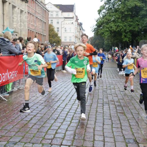 13.09.2026 - Kiel Lauf Yannick Fuchs http://msf.ph/oto/10280187 13.09.2026 08:53:23 Ziel 347, 1919, 2570, 2614, 2743, 2985, 3210, 3316, 3328, 3419, 4291, 5284, 5344, 6103, 6846, 6894, 6979, 7170, 7635, 7875, 8095, 8541, 8819, 8947, 9410, 11455, 12168, 237, 1263, 2402, 2609, 4060, 4756, 5147, 5149, 5342, 5373, 5405, 5436, 6210, 6283, 6579, 7025, 7085, 7423, 7611, 8018, 8510, 8601, 10024, 10390, 10627, 10991, 11706, 12397, 12488, 888, 1149, 1159, 1332, 2016, 5120, 5177, 5455, 6004, 6702, 7240, 8024, 8525, 8671, 8857, 8968, 9816, 10122, 10997, 5405, 6210 meine-sportfotos.de