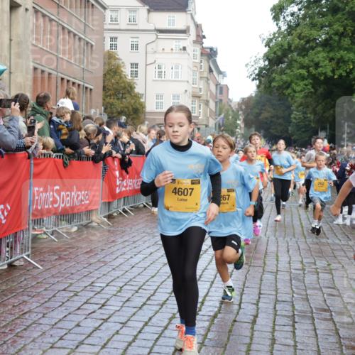 13.09.2026 - Kiel Lauf Yannick Fuchs http://msf.ph/oto/10280316 13.09.2026 08:53:33 Ziel 347, 888, 1159, 2016, 2570, 2614, 3210, 3328, 4291, 5177, 5344, 5455, 6004, 6846, 6894, 6979, 7240, 7635, 8525, 8857, 8947, 9410, 10122, 11185, 11455, 11830, 1263, 1919, 2743, 2985, 3316, 3419, 4060, 4291, 4756, 5284, 5342, 5373, 5436, 6103, 6579, 7085, 7170, 7875, 8018, 8095, 8510, 8541, 8601, 8819, 10390, 12168, 258, 262, 1149, 1332, 2447, 3234, 4607, 4791, 5120, 6267, 6628, 6702, 8024, 8671, 8968, 9816, 10997, 5147, 6210, 10024, 12488 meine-sportfotos.de