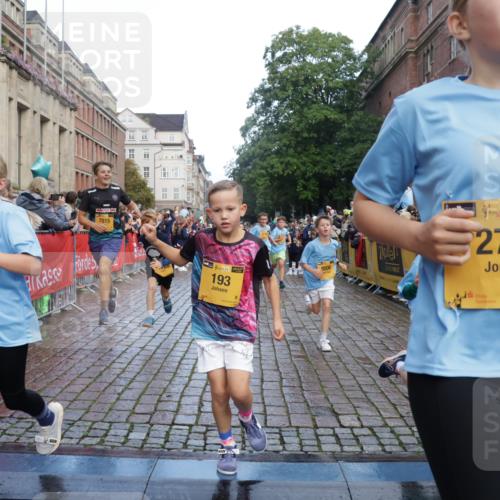 13.09.2026 - Kiel Lauf Yannick Fuchs http://msf.ph/oto/10280398 13.09.2026 08:53:38 Ziel 888, 1149, 1159, 1332, 2016, 3210, 5120, 5177, 5455, 6004, 6702, 7240, 7635, 8024, 8525, 8671, 8857, 8968, 9816, 10122, 10997, 11185, 11593, 11830, 12548, 12828, 347, 1919, 2570, 2614, 2743, 2985, 3210, 3316, 3328, 3419, 4060, 4291, 4756, 5284, 5342, 5344, 5436, 6103, 6846, 6894, 6979, 7085, 7170, 7635, 7875, 8018, 8095, 8510, 8541, 8601, 8819, 8947, 9410, 10390, 11455, 12168, 120, 193, 258, 262, 1529, 1823, 2141, 2447, 3234, 4607, 4791, 5432, 6267, 6628 meine-sportfotos.de