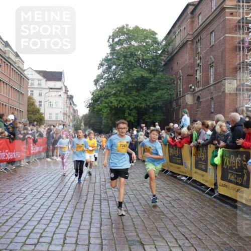 13.09.2026 - Kiel Lauf Yannick Fuchs http://msf.ph/oto/10280418 13.09.2026 08:53:39 Ziel 888, 1149, 1159, 1332, 2016, 5120, 5177, 5455, 6004, 6702, 7240, 8024, 8525, 8671, 8857, 8968, 9816, 10122, 10997, 11185, 11593, 11830, 12548, 12828, 347, 1919, 2570, 2614, 2743, 2985, 3210, 3316, 3328, 3419, 4060, 4291, 4756, 5284, 5342, 5344, 5436, 6103, 6846, 6894, 6979, 7170, 7635, 7875, 8018, 8095, 8510, 8541, 8601, 8819, 8947, 9410, 10122, 10390, 11185, 11455, 12168, 120, 193, 258, 262, 1529, 1823, 2141, 2447, 3234, 4607, 4791, 5432, 6267, 6628 meine-sportfotos.de