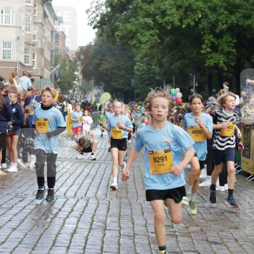 13.09.2026 - Kiel Lauf Yannick Fuchs http://msf.ph/oto/10280571 13.09.2026 08:53:56 Ziel 120, 193, 258, 262, 1244, 1529, 1823, 2122, 2141, 2324, 3234, 4607, 4791, 4956, 5432, 5586, 6267, 6628, 6733, 7341, 7815, 8006, 8332, 9266, 10726, 12511, 12663, 12711, 12829, 347, 888, 1149, 1159, 1332, 2016, 2447, 2570, 2614, 2743, 3210, 3328, 4291, 5120, 5177, 5284, 5344, 5455, 6004, 6702, 6846, 6894, 6979, 7240, 7635, 8024, 8525, 8671, 8857, 8947, 8968, 9410, 9816, 10122, 10997, 11170, 11185, 11455, 11593, 11830, 12168, 12511, 12548, 12828, 488, 1463, 2610, 4059, 7875 meine-sportfotos.de