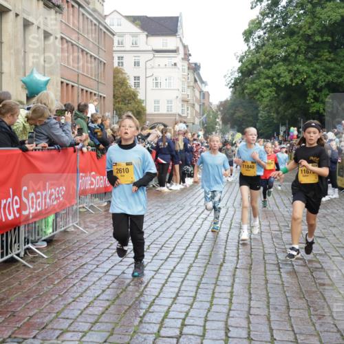 13.09.2026 - Kiel Lauf Yannick Fuchs http://msf.ph/oto/10280605 13.09.2026 08:53:58 Ziel 120, 193, 258, 262, 1244, 1529, 1823, 2122, 2141, 2324, 4607, 4791, 4956, 5432, 5586, 6267, 6628, 6733, 7341, 7815, 8006, 8332, 9266, 9880, 10726, 12663, 12711, 12829, 347, 888, 1149, 1159, 1332, 2016, 2447, 2570, 2614, 3210, 3234, 3328, 4291, 5120, 5177, 5344, 5455, 6004, 6628, 6702, 6846, 6894, 6979, 7240, 7635, 8024, 8525, 8671, 8857, 8947, 8968, 9410, 9816, 10122, 10997, 11170, 11185, 11455, 11593, 11830, 12511, 12548, 12828, 488, 1463, 2610, 4059, 7875 meine-sportfotos.de