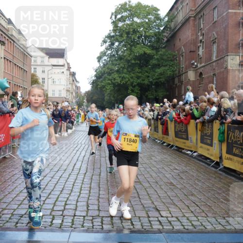 13.09.2026 - Kiel Lauf Yannick Fuchs http://msf.ph/oto/10280618 13.09.2026 08:54:00 Ziel 120, 193, 258, 262, 1244, 1529, 1823, 2122, 2141, 2324, 4607, 4791, 4956, 5432, 5586, 6267, 6733, 7341, 7815, 8006, 8332, 9266, 9880, 10726, 12111, 12663, 12711, 12829, 888, 1149, 1159, 1332, 2016, 2447, 2614, 3210, 3234, 3328, 4607, 5120, 5177, 5344, 5455, 6004, 6267, 6628, 6702, 6846, 6894, 6979, 7240, 7635, 8024, 8525, 8671, 8857, 8968, 9266, 9410, 9816, 10122, 10997, 11170, 11185, 11455, 11593, 11830, 12511, 12548, 12828, 488, 1218, 1463, 2610, 4059, 4494, 7875 meine-sportfotos.de