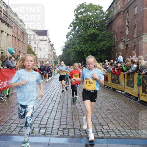 13.09.2026 - Kiel Lauf Yannick Fuchs http://msf.ph/oto/10280622 13.09.2026 08:54:00 Ziel 120, 193, 258, 262, 1244, 1529, 1823, 2122, 2141, 2324, 4607, 4791, 4956, 5432, 5586, 6267, 6733, 7341, 7815, 8006, 8332, 9266, 9880, 10726, 12111, 12663, 12711, 12829, 888, 1149, 1159, 1332, 2016, 2447, 2614, 3210, 3234, 3328, 4607, 5120, 5177, 5344, 5455, 6004, 6267, 6628, 6702, 6846, 6894, 6979, 7240, 7635, 8024, 8525, 8671, 8857, 8968, 9266, 9410, 9816, 10122, 10997, 11170, 11185, 11455, 11593, 11830, 12511, 12548, 12828, 488, 1218, 1463, 2610, 4059, 4494, 7875 meine-sportfotos.de