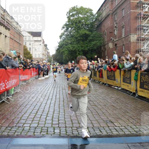 13.09.2026 - Kiel Lauf Yannick Fuchs http://msf.ph/oto/10280806 13.09.2026 08:54:15 Ziel 488, 1218, 1463, 1540, 2489, 2610, 4059, 4494, 4618, 4717, 4731, 5041, 5236, 5993, 6030, 6134, 7470, 9291, 9447, 9850, 10775, 10868, 10920, 11468, 11672, 11840, 12112, 120, 193, 258, 262, 1149, 1244, 1332, 1529, 1823, 2122, 2141, 2324, 2447, 3234, 4607, 4791, 4956, 5120, 5432, 5586, 6267, 6628, 6702, 6733, 7341, 7815, 8006, 8024, 8332, 8671, 8968, 9266, 9880, 10726, 10997, 11170, 12111, 12511, 12548, 12663, 12711, 12828, 12829, 241, 2742, 3211, 3896, 3936 meine-sportfotos.de