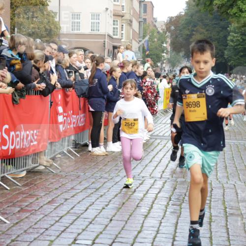 13.09.2026 - Kiel Lauf Yannick Fuchs http://msf.ph/oto/10280830 13.09.2026 08:54:18 Ziel 488, 1218, 1463, 1540, 2489, 2610, 2742, 4059, 4494, 4618, 4717, 4731, 5041, 5236, 6030, 6134, 6214, 6618, 7470, 8545, 9291, 9447, 9714, 10920, 11468, 11672, 11840, 120, 193, 258, 262, 488, 1244, 1332, 1529, 1823, 2122, 2141, 2324, 2447, 2489, 3234, 4607, 4791, 4956, 5236, 5432, 5586, 5993, 6267, 6628, 6702, 6733, 7341, 7470, 7815, 8006, 8332, 9266, 9850, 9880, 10726, 10775, 10868, 11170, 12111, 12112, 12511, 12663, 12711, 12829, 241, 3211, 3896, 3936 meine-sportfotos.de