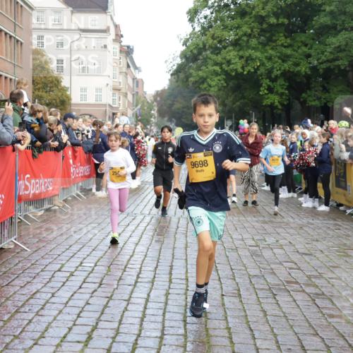 13.09.2026 - Kiel Lauf Yannick Fuchs http://msf.ph/oto/10280837 13.09.2026 08:54:18 Ziel 488, 1218, 1463, 1540, 2489, 2610, 2742, 4059, 4494, 4618, 4717, 4731, 5041, 5236, 6030, 6134, 6214, 6618, 7470, 8545, 9291, 9447, 9714, 10920, 11468, 11672, 11840, 120, 193, 258, 262, 488, 1244, 1332, 1529, 1823, 2122, 2141, 2324, 2447, 2489, 3234, 4607, 4791, 4956, 5236, 5432, 5586, 5993, 6267, 6628, 6702, 6733, 7341, 7470, 7815, 8006, 8332, 9266, 9850, 9880, 10726, 10775, 10868, 11170, 12111, 12112, 12511, 12663, 12711, 12829, 241, 3211, 3896, 3936 meine-sportfotos.de