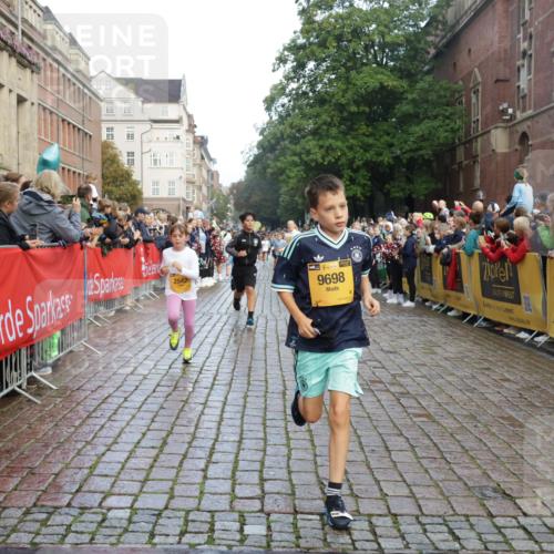 13.09.2026 - Kiel Lauf Yannick Fuchs http://msf.ph/oto/10280850 13.09.2026 08:54:19 Ziel 1218, 1463, 1540, 2610, 2742, 4059, 4494, 4618, 4717, 4731, 5041, 6030, 6134, 6214, 6618, 8545, 9291, 9447, 9714, 10920, 11468, 11672, 11840, 120, 193, 258, 262, 488, 1244, 1529, 1823, 2122, 2141, 2324, 2447, 2489, 3234, 4607, 4618, 4717, 4791, 4956, 5236, 5432, 5586, 5993, 6267, 6628, 6733, 7341, 7470, 7815, 8006, 8332, 9266, 9850, 9880, 10726, 10775, 10868, 11170, 12111, 12112, 12511, 12663, 12711, 12829, 241, 3211, 3896, 3936 meine-sportfotos.de