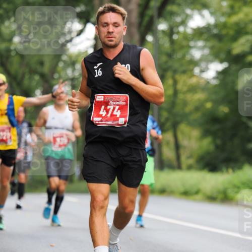 13.09.2026 - 21. swb-Marathon Bremen TobiasT http://msf.ph/oto/10280919 13.09.2026 11:39:42 Laufen 19, 16, 052, 474, 026 meine-sportfotos.de