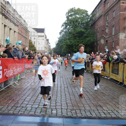 13.09.2026 - Kiel Lauf Yannick Fuchs http://msf.ph/oto/10280965 13.09.2026 08:54:29 Ziel 241, 1218, 2742, 3211, 3896, 3936, 4419, 4494, 4731, 5041, 5462, 5693, 6030, 6214, 6618, 6740, 6945, 7055, 7774, 8110, 8111, 8545, 9714, 10937, 11656, 120, 193, 488, 1244, 1463, 1529, 1540, 1823, 2122, 2141, 2324, 2489, 2610, 4059, 4494, 4618, 4717, 4956, 5236, 5432, 5586, 5993, 6134, 7341, 7470, 7815, 8006, 8332, 9291, 9447, 9850, 9880, 10726, 10775, 10868, 10920, 11468, 11672, 11840, 12111, 12112, 12663, 12829, 159, 561, 820, 1701, 2139, 2770, 4227, 120, 2122 meine-sportfotos.de